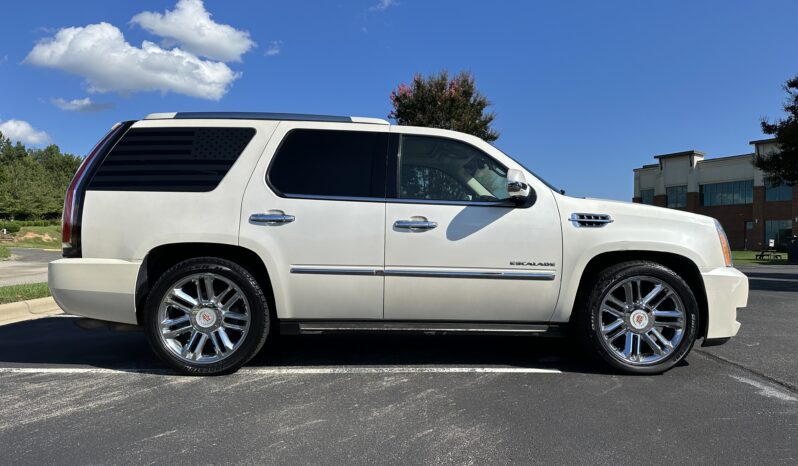 
								Cadillac Escalade Platinum 2010 full									