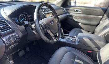 
										2017 Ford Explorer Sport AWD full									