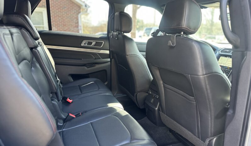 
								2017 Ford Explorer Sport AWD full									